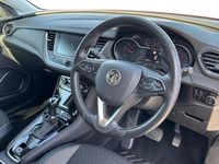 Used Vauxhall Grandland X Sport 120 HP (88 kW) 2018 Red SUV