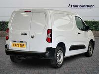 New Vauxhall Combo S 100 HP (73 kW) 2025 White MPV
