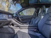 Begagnad Porsche Taycan 350 kW (476 HK) 2023 Grå Kombi