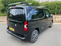 Used Vauxhall Combo Edition 100 HP (73 kW) 2020 Black MPV