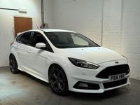 Używany Ford Focus ST 185 KM (136 kW) 2016 Biały Hatchback