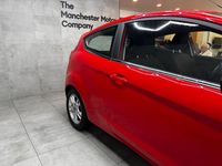 Used Ford Fiesta Zetec 82 HP (60 kW) 2016 Red Hatchback