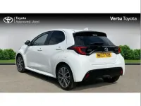 Used Toyota Yaris 113 HP (83 kW) 2023 White Hatchback