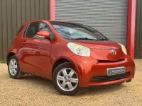 Used Toyota iQ 68 HP (50 kW) 2011 Red Hatchback