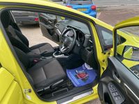 Used Honda Jazz EX 102 HP (75 kW) 2015 Yellow Hatchback