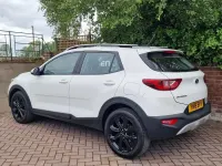 Used Kia Stonic 98 HP (72 kW) 2018 White SUV