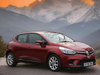 Used Renault Clio IV Dynamique 90 HP (66 kW) 2018 Red Hatchback