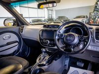 Used Kia Soul 126 HP (92 kW) 2015 Red SUV