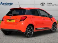 Used Toyota Yaris Edition 100 HP (73 kW) 2016 Orange Hatchback