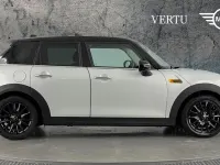 Używany Mini Cooper Hatch 134 KM (98 kW) 2016 Srebrny Hatchback