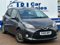 Używany Toyota Yaris 99 KM (72 kW) 2016 Szary Hatchback