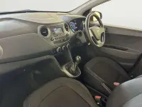 Used Hyundai i10 67 HP (49 kW) 2018 Red Hatchback