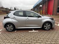 Begagnad Mazda 2 Exclusive-Line 2025 Silver Halvkombi