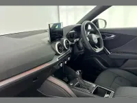Usado Audi SQ2 Black Edition 300 CV (220 kW) 2026 Gris SUV