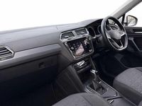 Używany VW Tiguan Life 150 KM (110 kW) 2022 Biały SUV