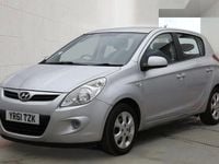 Used Hyundai i20 Comfort 77 HP (56 kW) 2011 Silver Hatchback