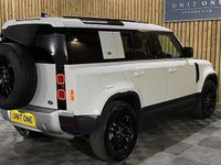 Used Land Rover Defender SE 300 HP (220 kW) 2023 Estate