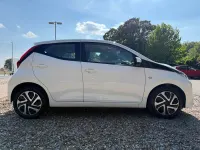 Used Toyota Aygo X-play 72 HP (52 kW) 2021 White Hatchback