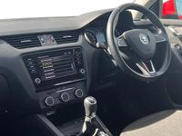 Begagnad Skoda Octavia 116 HK (85 kW) 2019 Röd Halvkombi