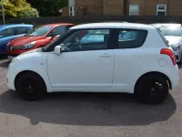Used Suzuki Swift SZ3 92 HP (67 kW) 2010 White Hatchback
