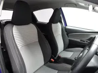 Used Toyota Yaris 111 HP (81 kW) 2018 Blue Hatchback