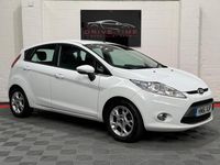 Used Ford Fiesta Zetec 2012 White Hatchback