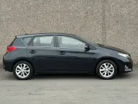Used Toyota Auris 132 HP (97 kW) 2013 Grey Hatchback