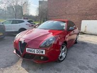 Used Alfa Romeo Giulietta Edizione Speciale 175 HP (128 kW) 2016 Red Hatchback