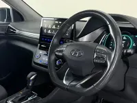 Gebraucht Hyundai Ioniq Premium 141 PS (103 kW) 2021 Schwarz Kleinwagen