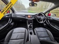 Used Vauxhall Astra Elite 200 HP (147 kW) 2018 Red Hatchback