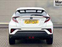 Used Toyota C-HR 122 HP (89 kW) 2019 White SUV