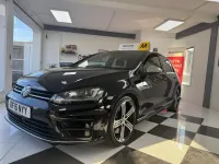 Begagnad VW Golf VII R 300 HK (220 kW) 2015 Svart Halvkombi