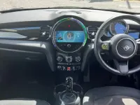 Używany Mini Cooper Classic 134 KM (98 kW) 2022 Czarny Hatchback