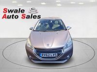 Second-hand Peugeot 208 Allure 2012 Roz Hatchback