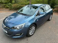 Used Vauxhall Astra Elite 165 HP (121 kW) 2014 Blue Hatchback