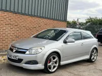 Used Vauxhall Astra SRi 138 HP (101 kW) 2011 Silver Hatchback