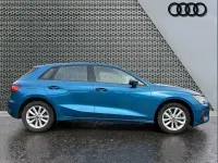 Używany Audi A3 Comfort 147 KM (108 kW) 2023 Niebieski Sedan/Limuzyna