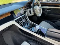 Begagnad Bentley Continental 550 HK (404 kW) 2019 Grå Sportkupé