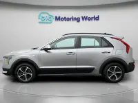 Gebraucht Kia Niro 141 PS (103 kW) 2023 Grau SUV