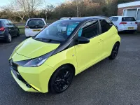 Used Toyota Aygo X-cite 69 HP (50 kW) 2016 Yellow Hatchback
