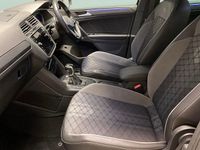 Used VW Tiguan R-line 245 HP (180 kW) 2023 Black SUV