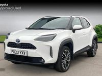 Used Toyota Yaris Hybrid City 116 HP (85 kW) 2022 Pure white Estate