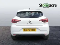 Used Renault Clio V Play 72 HP (52 kW) 2020 White Hatchback