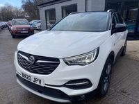 Used Vauxhall Grandland X SRi 130 HP (95 kW) 2020 White SUV