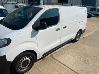 Used Peugeot Expert Premium 142 HP (104 kW) 2022 White Van