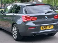 Usado BMW 118 Sport Line 150 CV (110 kW) 2017 Gris Utilitario