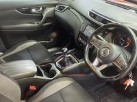 Used Nissan Qashqai Acenta Premium 115 HP (84 kW) 2019 Red SUV