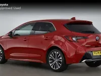 Gebraucht Toyota Corolla Design 138 PS (101 kW) 2024 Rot Kleinwagen