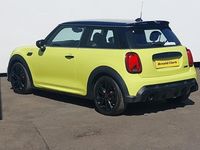 Used Mini Cooper Premium 136 HP (100 kW) 2023 Yellow Hatchback