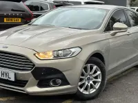 Usado Ford Mondeo Zetec 2015 Prateado Citadino